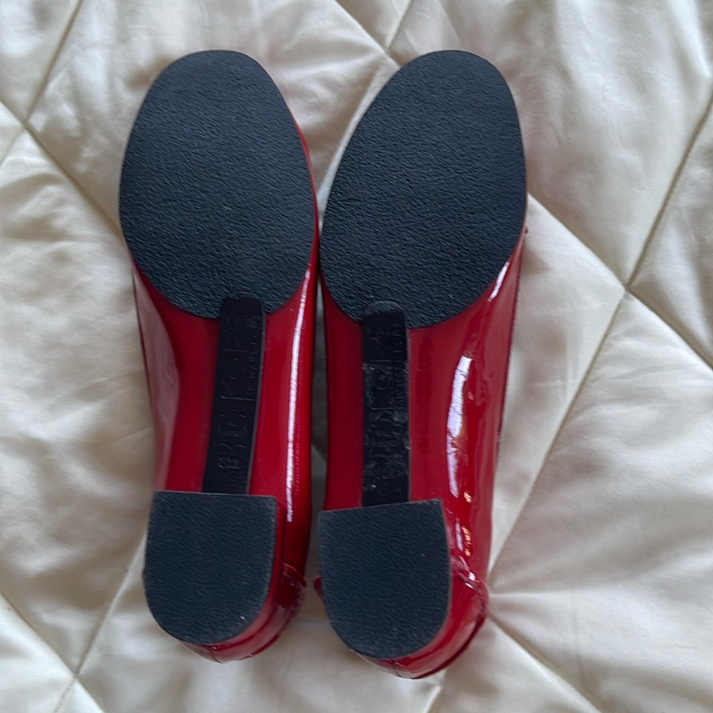 Michael Kors red patent leather women’s size 8 loafers - Picture 4 of 7